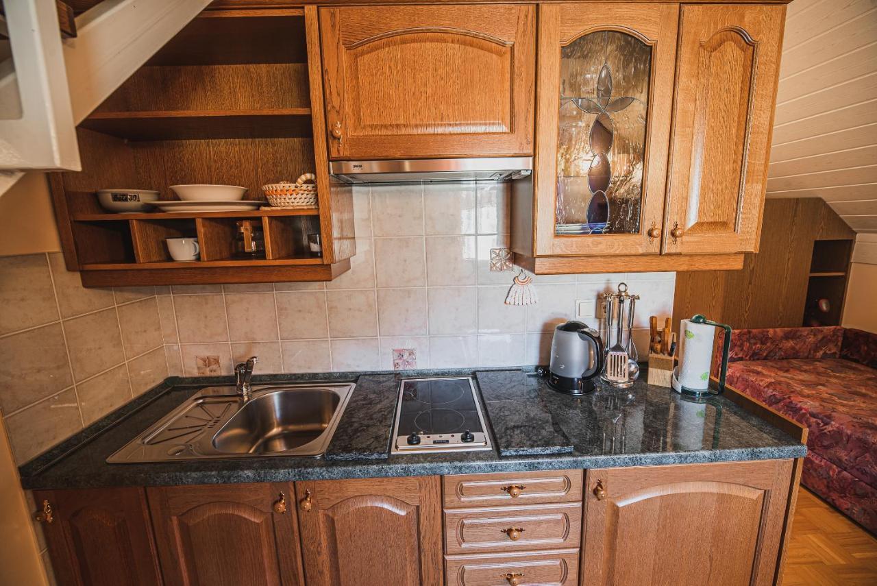 Homestay Kocka Згорнє-Єзерсько Екстер'єр фото