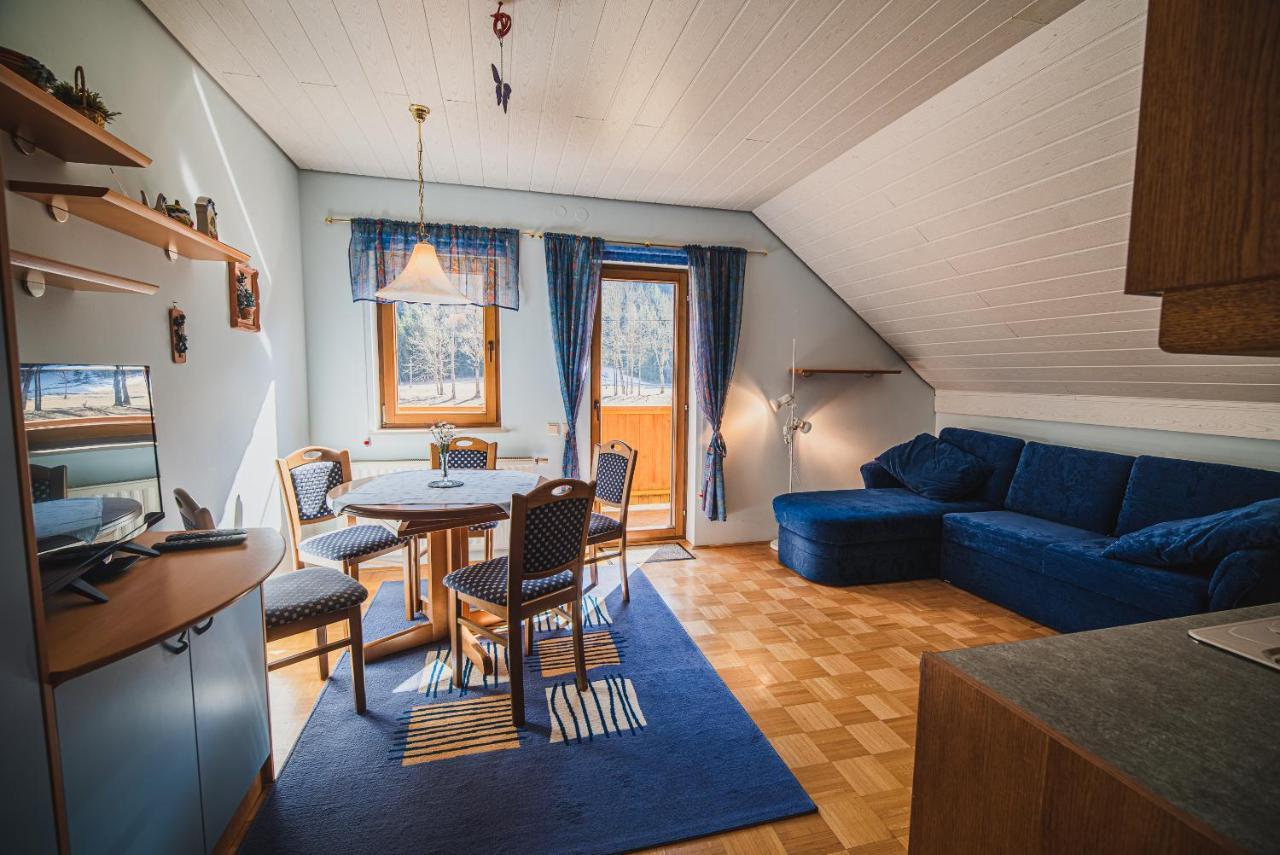 Homestay Kocka Згорнє-Єзерсько Екстер'єр фото